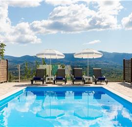 5 bedroom villa with pool, near Acharavi, sleeps 9